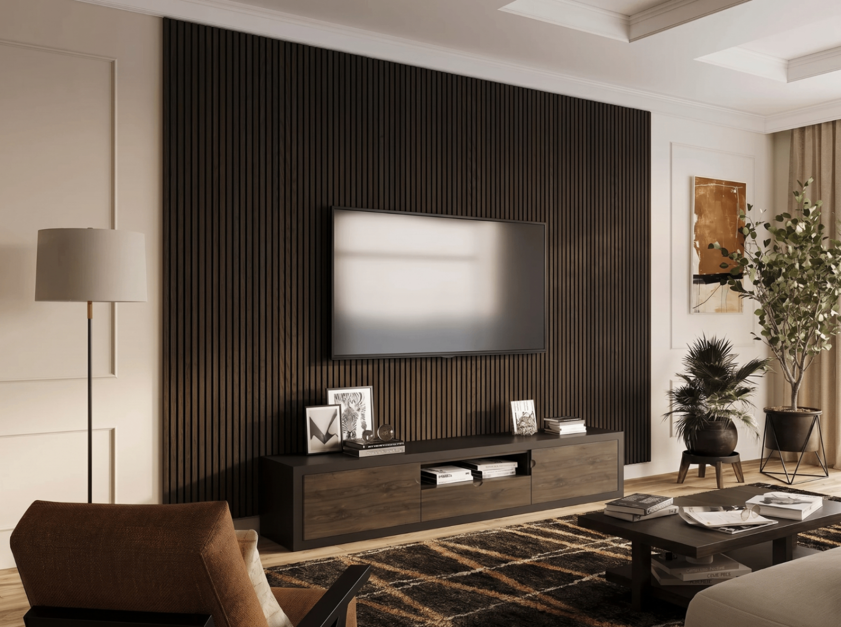 Acoustic Panel en sala de estar con televisor montado y panel de listones oscuros